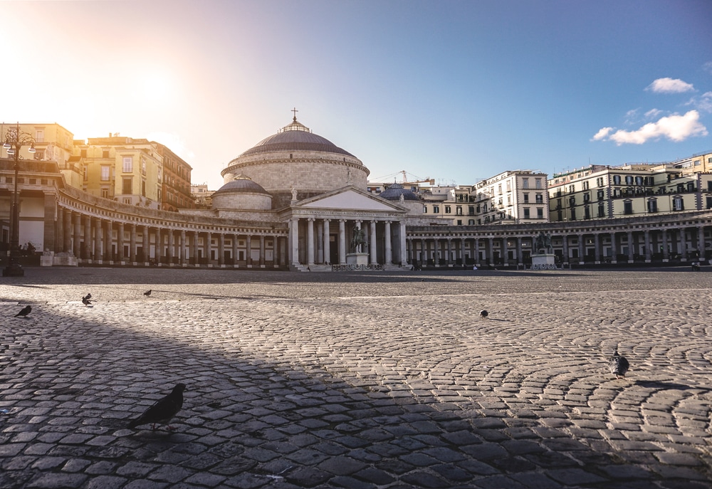 Mejores zonas donde alojarse en Nápoles - Piazza del Plebiscito