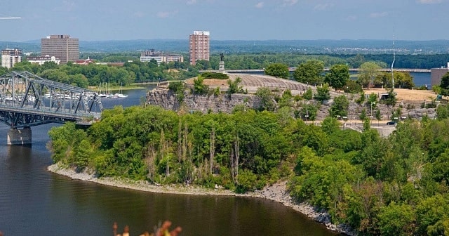 Best areas to stay in Ottawa - Nepean
