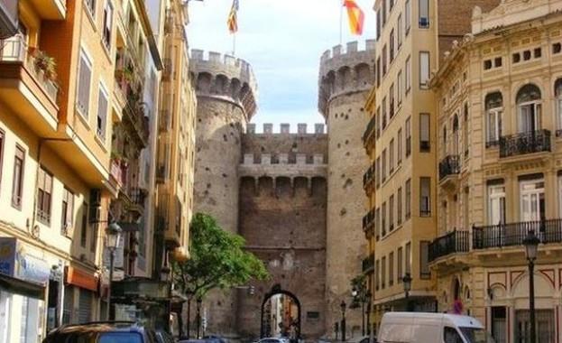 Where to stay in Valencia - Extramurs