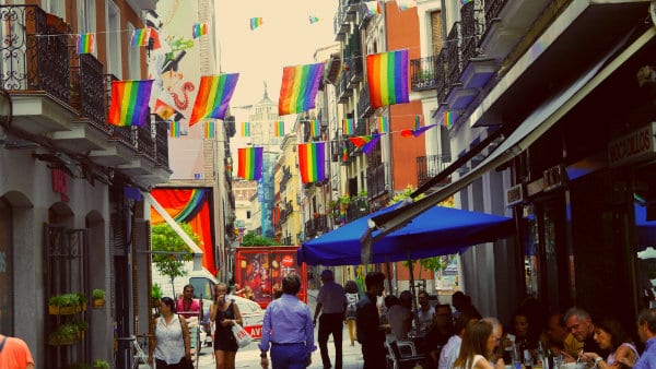 Alojarse en Chueca, el barrio gay de Madrid