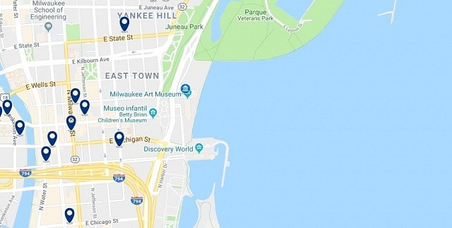 Accommodation in Milwaukee East Town - Click on the map to see all available accommodation in this area