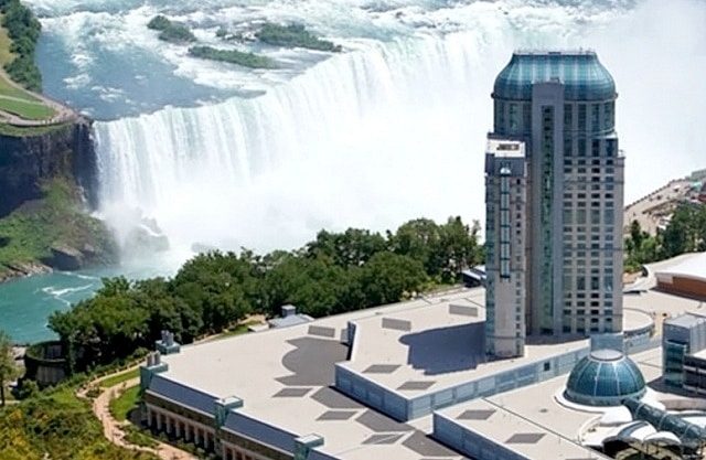 Best areas to stay in Niagara Falls - Fallsview