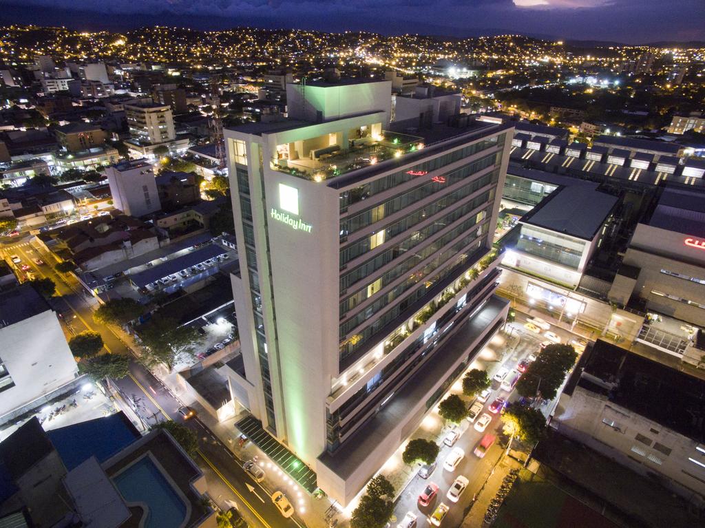 Best areas to stay in Cúcuta - Near Calle 10 and Ventura Plaza Shopping Center
