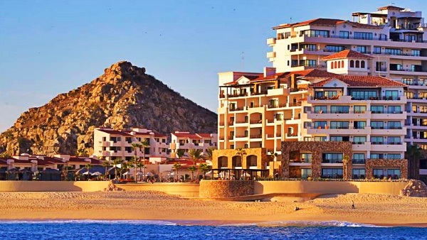 Best areas to stay in Cabo San Lucas - Playa El Médano or Medano Beach