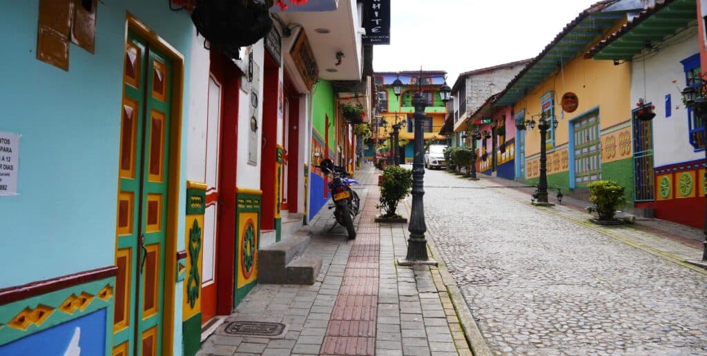 Dónde hospedarse en Guatapé, Colombia - Centro de Guatapé pueblo