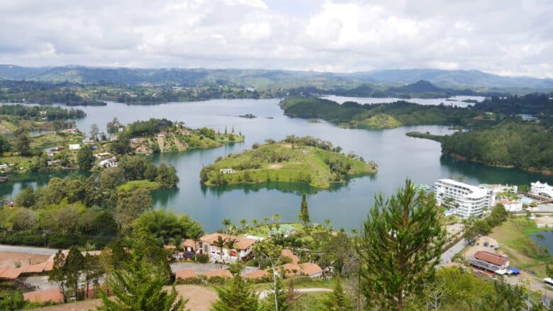 Dónde alojarse en Guatapé, Colombia – Mejores Zonas