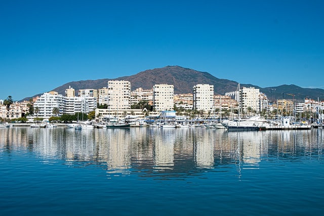 Dónde dormir en Estepona, Málaga - Puerto y playas de Estepona