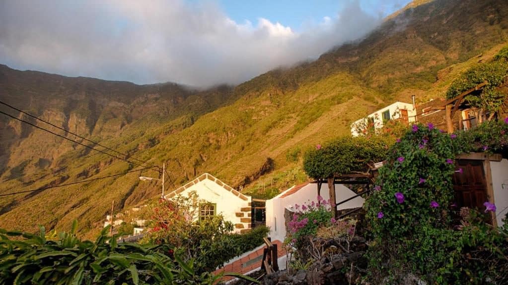 Mejores zonas para turistas en El Hierro, Islas Canarias - Frontera y Valle del Golfo