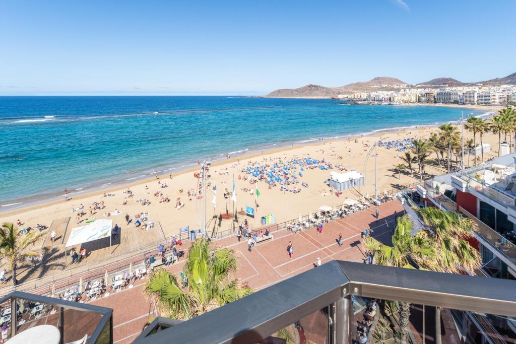 Las Palmas de Gran Canaria is the best city to find accommodation in GC